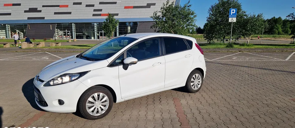 ford Ford Fiesta cena 19000 przebieg: 132075, rok produkcji 2009 z Koszalin